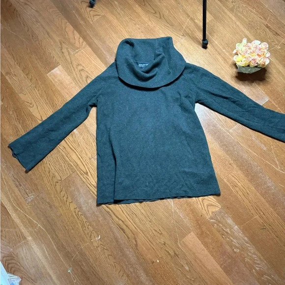 Vintage Jones New York Signature Cowl Neck Sweater - Picture 6 of 11